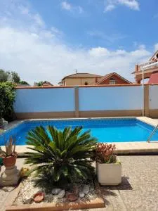 Casa cerca de Sevilla con piscina - Salteras