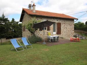 Gîte Lantriac, 3 pièces, 4 personnes - FR-1-582-78