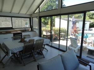 Maisons de vacances Maison piscine classee 4 etoiles : photos des chambres