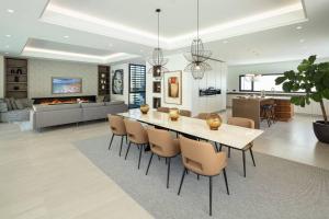 Newly Built 6 BDRM Luxury Villa in Nueva Andalucía