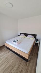 Apartmani Mlinar One bedroom apartment with seaview