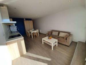 Studio cabine 4 couchages, Saint-Jean-de-Monts, balcon, parking, à 2 pas de locéan - FR-1-224C-194