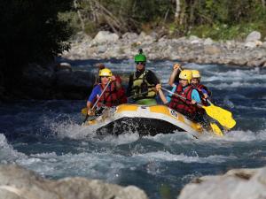 Appartement lumineux 3 pièces proche télécabine et commerces avec piscine chauffée - FR-1-330F-34