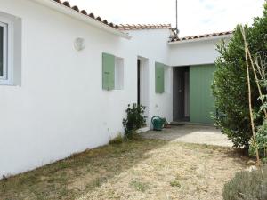 Maison à Ars-en-Ré près du port, terrasse ombragée, WiFi, ménage inclus - FR-1-434-8