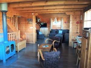 Chalets Chalet Albiez-Montrond, 6 pieces, 12 personnes - FR-1-618-15 : photos des chambres