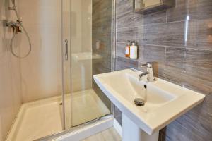 Host & Stay - Boutique Balcony