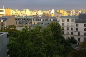 Penthouse champs elysées above 5 stars hotel berri champs elysées
