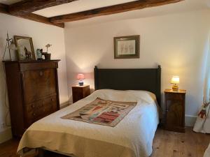 B&B / Chambres d'hotes Le pigeonnier de Saint-Loup Bed and Breakfast : photos des chambres