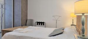 Little Suite - Suzanne