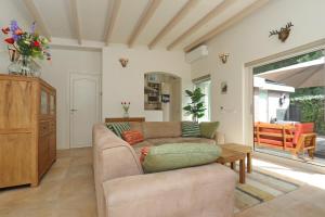 Sunnybeachhouse aan het bos, tussen zee en meer.