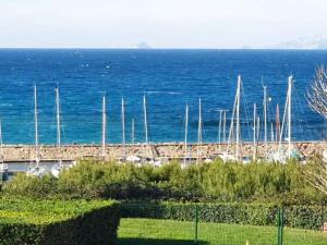 appartement en résidence vue mer , piscine…