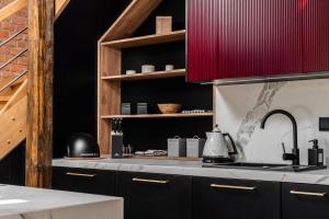 Riverside Premium Class Apartment - by Upstairs