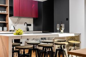 Riverside Premium Class Apartment - by Upstairs