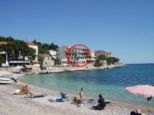 Apartments by the sea Milna, Hvar - 12244 - Brusje