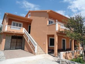 Apartments with parking space Mundanije, Rab - 12242