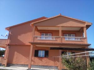 Apartments with a parking space Mundanije, Rab - 12242