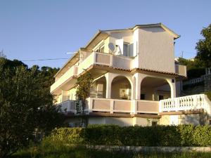 Apartments with a parking space Kampor, Rab - 12273 