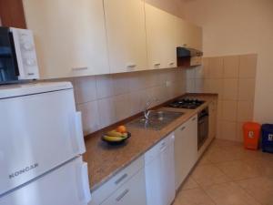 Apartments with parking space Kampor, Rab - 12273