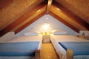 Seaside house with a swimming pool Vinjerac, Zadar - 9689