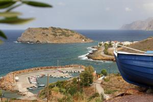 One-Bedroom Apartment with Sea View (2 Adults)