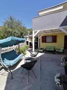 Apartments and rooms with parking space Crikvenica - 12305 
