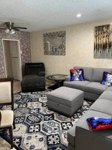 Lovely Berryman Ave Apartment #6