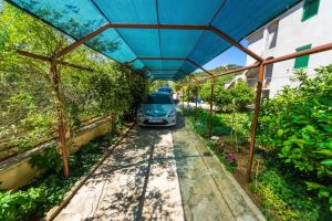 Apartments by the sea Tkon, Pasman - 12346