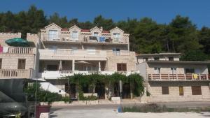 Apartments by the sea Povlja, Brac - 12352