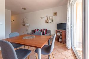 Apartments by the sea Basina, Hvar - 11923