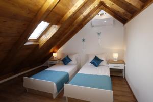 Seaside luxury villa with a swimming pool Supetar, Brac - 12371