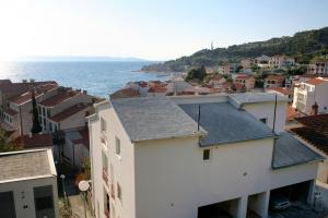 Apartments by the sea Podgora, Makarska - 12326