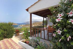 One-Bedroom Apartment with Sea View (2 Adults)