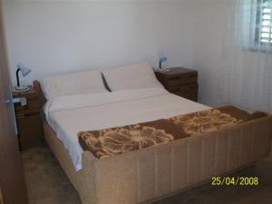 Two-Bedroom Apartment with Terrace and Sea View room in Apartments with a parking space Bilo Primosten - 12434