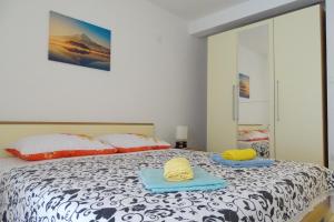 Apartments by the sea Zaklopatica, Lastovo - 12452