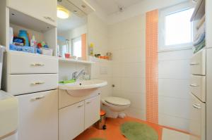 Apartments with a parking space Zadar - 12480