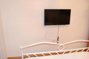 Apartments with parking space Supetar, Brac - 12489