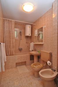 Apartments by the sea Slatine, Ciovo - 12491