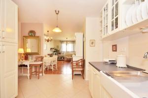 Apartments with WiFi Split - 12516