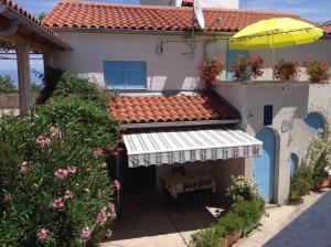 Apartments with a parking space Brsec, Opatija - 12524 