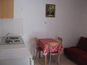 Apartments with WiFi Baska Voda, Makarska - 12509