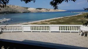 Apartments by the sea Lopar, Rab - 12534