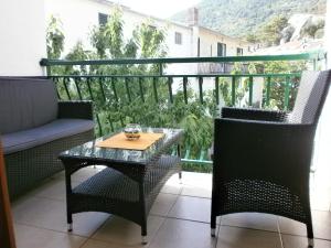 Apartments with a parking space Baska Voda, Makarska - 12543