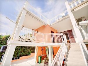 Apartments by the sea Grebastica, Sibenik - 12587 