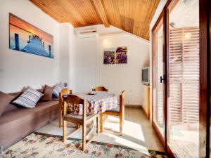 Apartments by the sea Grebastica, Sibenik - 12587