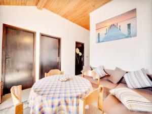 Apartments by the sea Grebastica, Sibenik - 12587