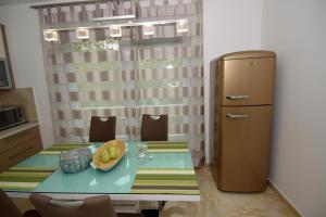 Apartments with a parking space Zagreb - 12573