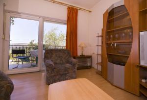 Apartments with a parking space Seget Vranjica, Trogir - 12612