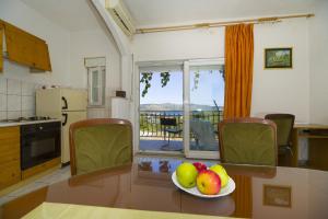 Apartments with a parking space Seget Vranjica, Trogir - 12612