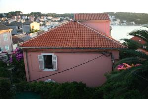 Apartments by the sea Mali Losinj (Losinj) - 12634