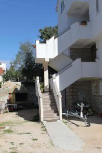 Apartments by the sea Novalja, Pag - 12413 